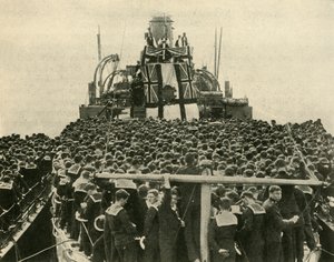 El arzobispo de York visita a los marineros británicos de la Royal Navy, Primera Guerra Mundial, 1914, c1920 de Unbekannt