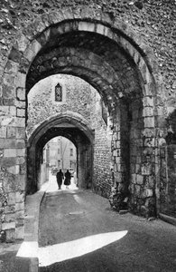 Los arcos del Barbican, Lewes, East Sussex, c. 1900s-c. 1920s