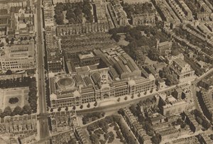 La cámara captura una vista de South Kensington desde un avión de vuelo bajo, c1935 de Unbekannt