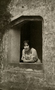 La Duquesa en la Abadía de Bisham, 1928 de Unbekannt