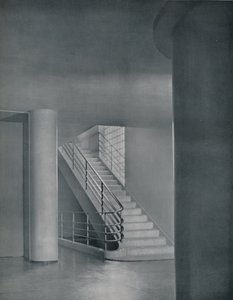 El vestíbulo y la escalera