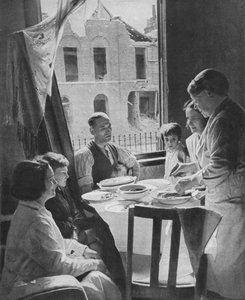 La familia debe comer, c1940 1942 de Unbekannt