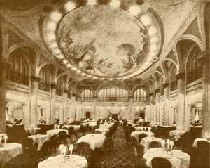 El lujosamente decorado salón comedor principal del Leviathan, c1930 de Unbekannt