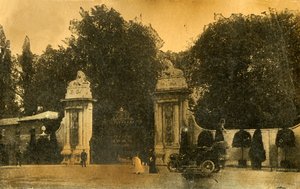 Las puertas del león, Hampton Court, Londres, 1910