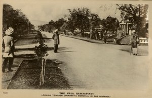 El Mall, Rawalpindi - Hacia el Memorial de Lockhart en la Distancia