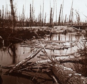 El río Ailette, norte de Francia, c. 1914-c. 1918