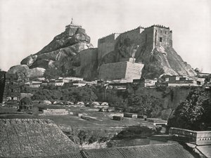 La Roca vista desde el norte, Trichinopoly, India, 1895 de Unbekannt