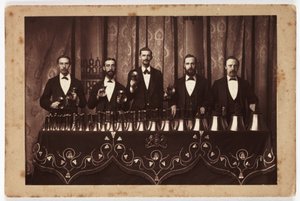 Los Royal Hand Bell Ringers