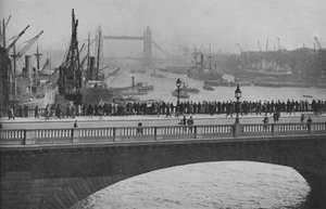 La piscina superior desde el Puente de Londres, una de las secciones más concurridas del Puerto de Londres de Unbekannt