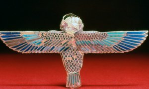 El reverso de un amuleto ba con alas doradas, período ptolemaico, Egipto, siglo IV-I a.C. de Unbekannt