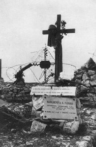La tumba de una enfermera voluntaria de la Cruz Roja Italiana, c1918