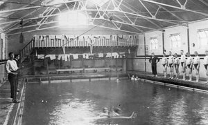 La piscina, establecimiento de entrenamiento de la Royal Navy, Shotley, Suffolk, 1936 de Unbekannt