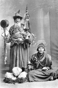 Mendigos tibetanos, c1910