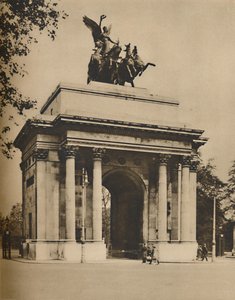 Arco de Triunfo trasladado de Hyde Park a Constitution Hill, c. 1935 de Unbekannt