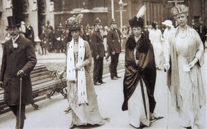 La zarina María Fiódorovna de Rusia visitando Gran Bretaña, 1890s