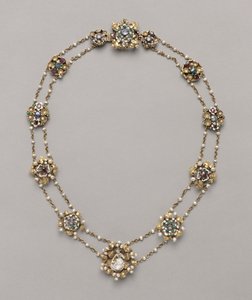 Doce medallones montados como un collar, c. 1400