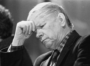 Vasil Bykaw 1924-2003, 1990s de Unbekannt
