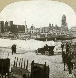 Vista desde la estación de distribución de la escuela Moulder, mostrando toneladas de harina en la acera, 1906 de Unbekannt