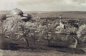 Vista del Goetheanum y la Casa de Calefacción, Dornach, Suiza, 1914-1916 de Unbekannt