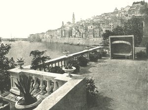 Vista de la ciudad desde la bahía, Menton, Francia, 1895 de Unbekannt