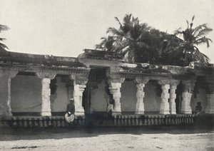 Sala de un templo hindú, Ceilán, 1926 de Unbekannt