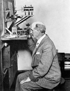William Henry Bragg, físico inglés, principios del siglo XX