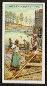Mujeres lavando el metal precioso platino de los gravas aluviales, Urales, Rusia, 1916 de Unbekannt