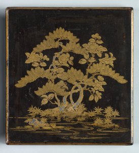 Caja de escritura Suzuribako con diseño de pino, camelia y bambú en la tapa, 1400s de Unbekannt