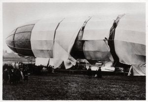 Zeppelin LZ2 después de su destrucción, 1906 1933 de Unbekannt