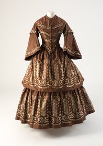Vestido de seda marrón y crema con volantes tejidos à disposition, 1850s de Unbekannt Unbekannt