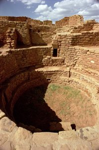 Entrada a una Kiva, construida c.11-14 siglos