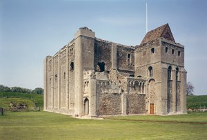 Vista exterior del torreón, Castillo de Castle Rising, Norfolk, construido c.1138
