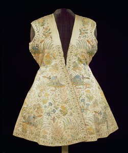 Abrigo de caza de satén bordado con sedas en punto de cadeneta, Norte de India (Mughal), primera mitad del siglo XVII