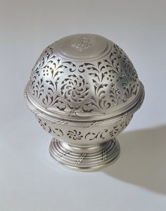Caja de jabón, parte de un conjunto con jarra y palangana, por Francis Riel, París, 1771 de Unbekannt Unbekannt