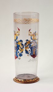 Stangenglas (vaso alemán) con decoración heráldica esmaltada, montura de plata dorada, probablemente del sur de Alemania, 1562 de Unbekannt Unbekannt