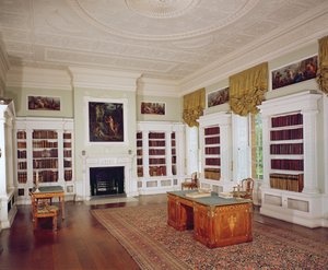 La biblioteca con escritorio Adam, c.1775, en estilo neoclásico de Unbekannt Unbekannt
