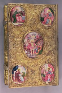 Evangelio del altar de plata elaboradamente trabajado con medallones de esmalte, el central representando la Resurrección, con cuatro medallones en las esquinas representando a los cuatro evangelistas, por Pyotr Afinogenov, Moscú