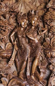 Tallado en madera balinés a la venta, Ubud, Bali, Indonesia (foto)