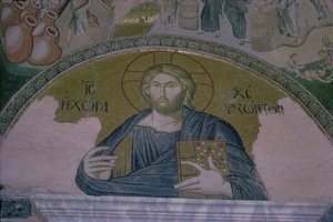 Cristo en Majestad, mosaico sobre la puerta del nártex de la iglesia bizantina de San Salvador de Chora