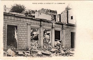 Comuna de París (1871): la mansión de Adolphe Thiers fue destruida tras la confiscación de su propiedad en mayo de 1871 de Unbekannt