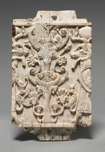 Placa decorativa: Esfinges con cabeza de carnero flanqueando un árbol sagrado, 900-800 a.C. de Unbekannt