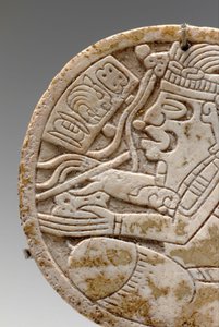 Detalle de un medallón maya, que representa a un escriba sentado con pluma en mano, c.550-950 de Unbekannt