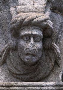 Detalle de un friso en un edificio histórico en la Plaza de la República en Viana Do Castelo, Portugal de Benjamin Baud