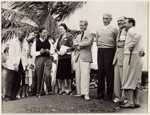 Eduardo, Duque de Windsor (1894-1972) y Wallis, Duquesa de Windsor (1896-1986) en un torneo de golf en Nassau