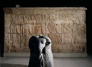 Paredes finales del santuario erigido por el faraón Taharqa en el patio del Templo de Amón, construido por él en Kawa en Nubia, Dinastía 25, Período Tardío, 690-64 a.C. de Unbekannt