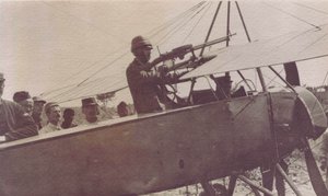 Soldados franceses alrededor de la ametralladora de un avión - 1915 de Unbekannt