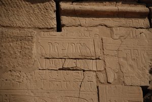 Jeroglíficos en Piedra, Karnak, Luxor, Egipto de Unbekannt