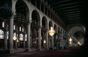 Interior de la Sala de Oración, c.705-715 d.C. de Unbekannt