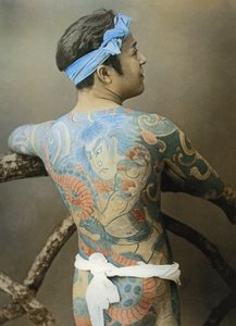 Hombre japonés con tatuajes, c. 1910 (foto) (véase también 398199)