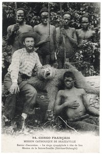 El mono cinocéfalo con cabeza de león, c.1910 (litografía)